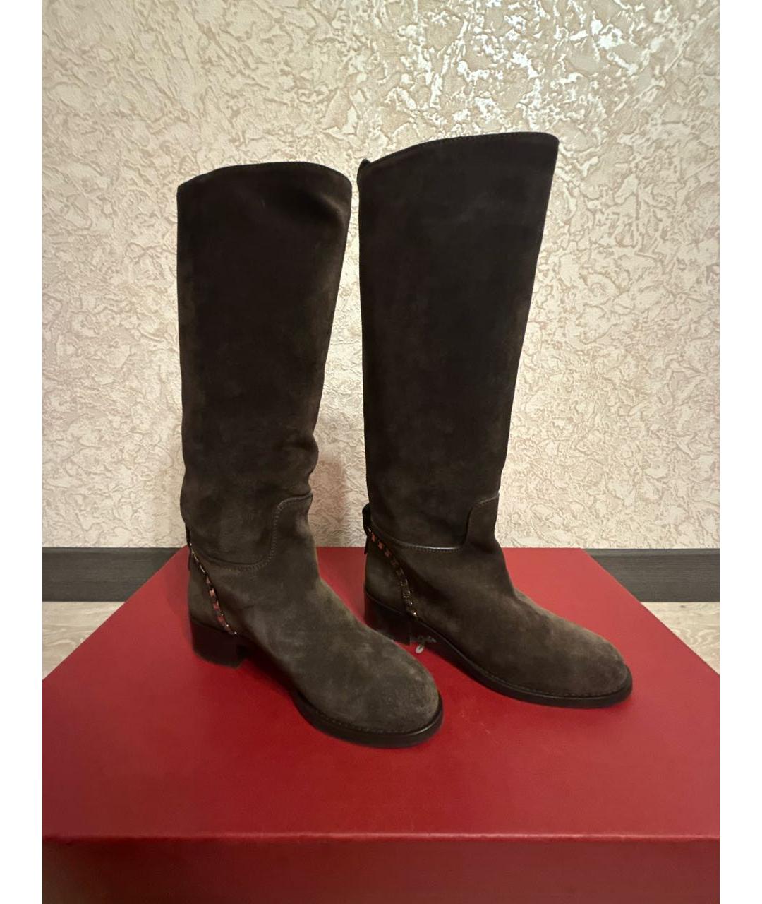 FERRAGAMO Коричневые замшевые сапоги, фото 5