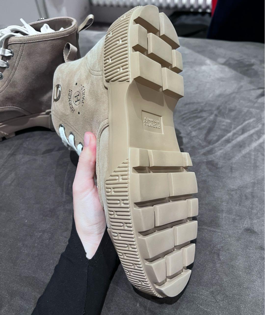 HERMES Бежевые замшевые ботинки, фото 6