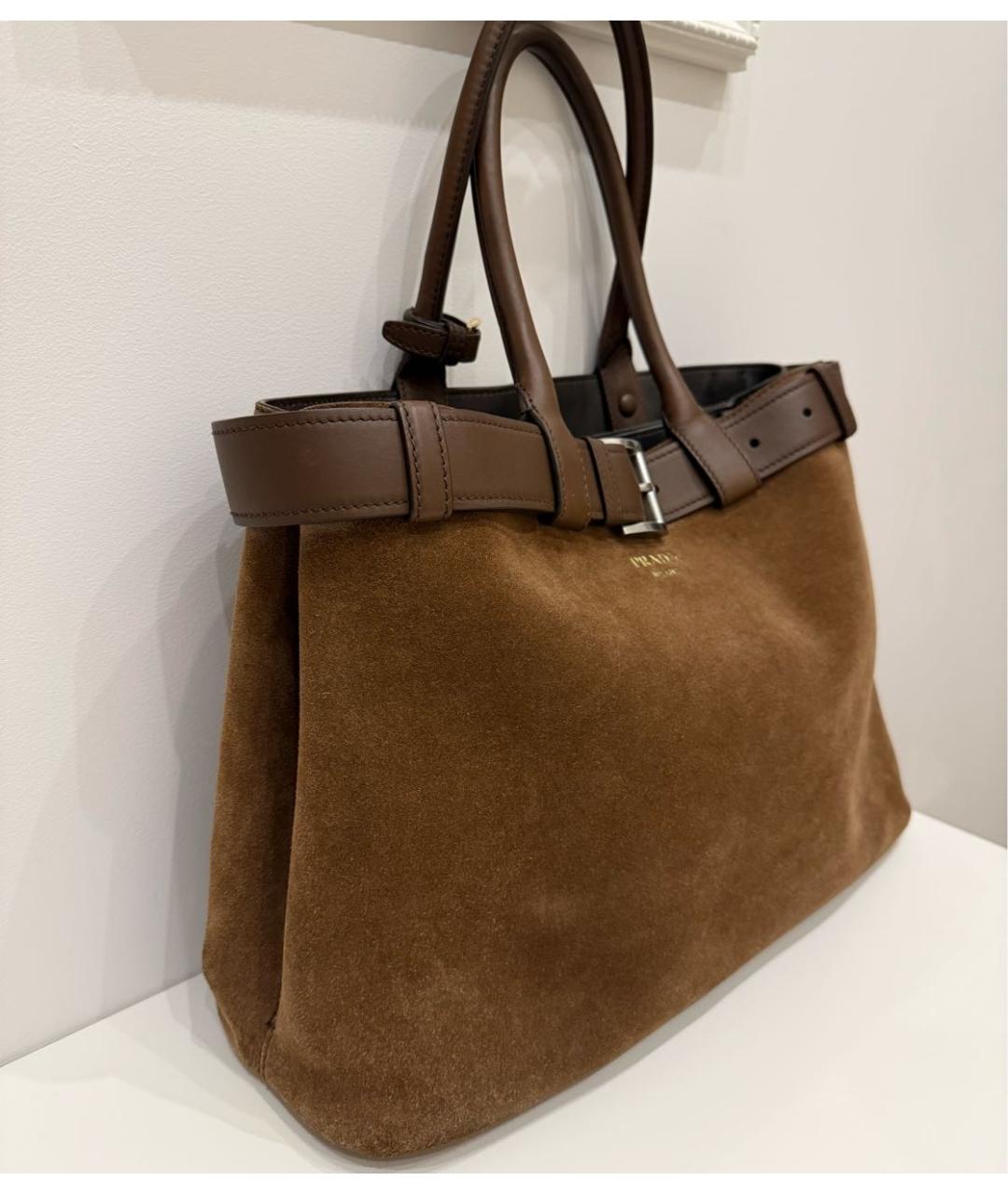 PRADA Коричневая замшевая сумка тоут, фото 3