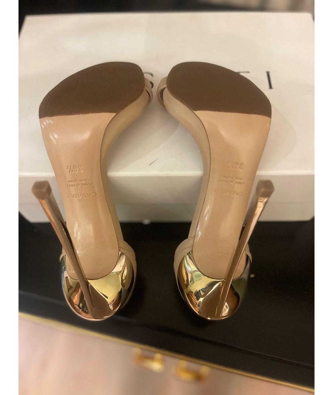 CASADEI Бежевые кожаные босоножки, фото 4