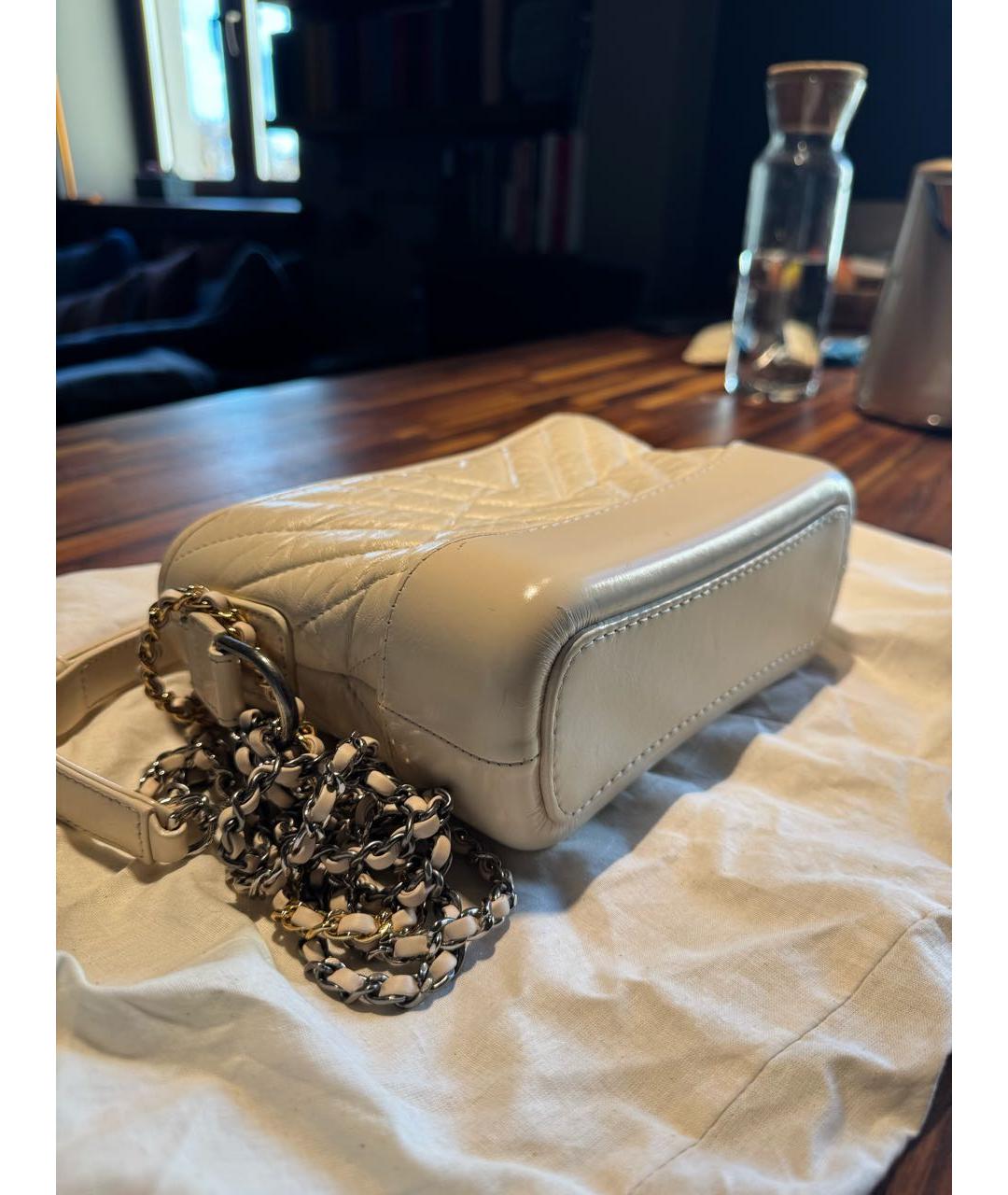 CHANEL Бежевая кожаная сумка через плечо, фото 7