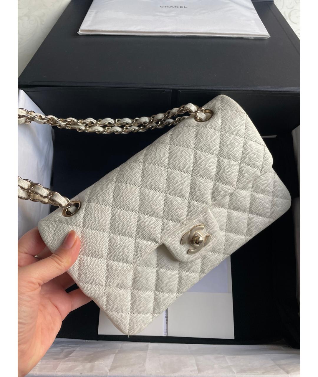 CHANEL Белая кожаная сумка через плечо, фото 2