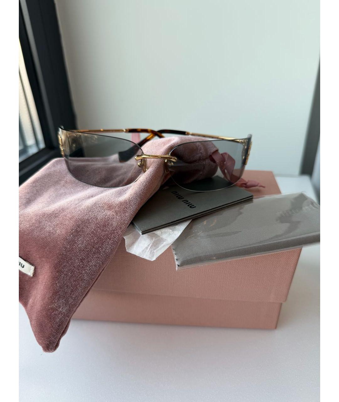 MIU MIU Золотые металлические солнцезащитные очки, фото 4