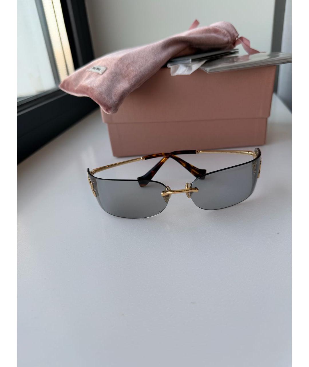 MIU MIU Золотые металлические солнцезащитные очки, фото 5