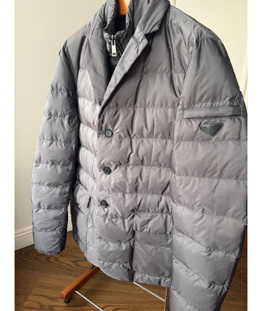 PRADA Серый полиэстеровый пуховик, фото 3