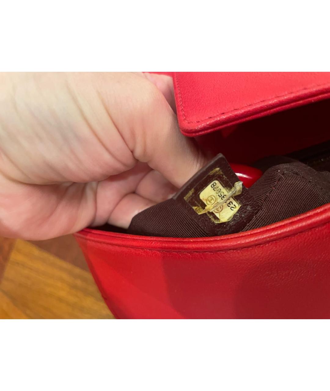 CHANEL Красная кожаная сумка через плечо, фото 5