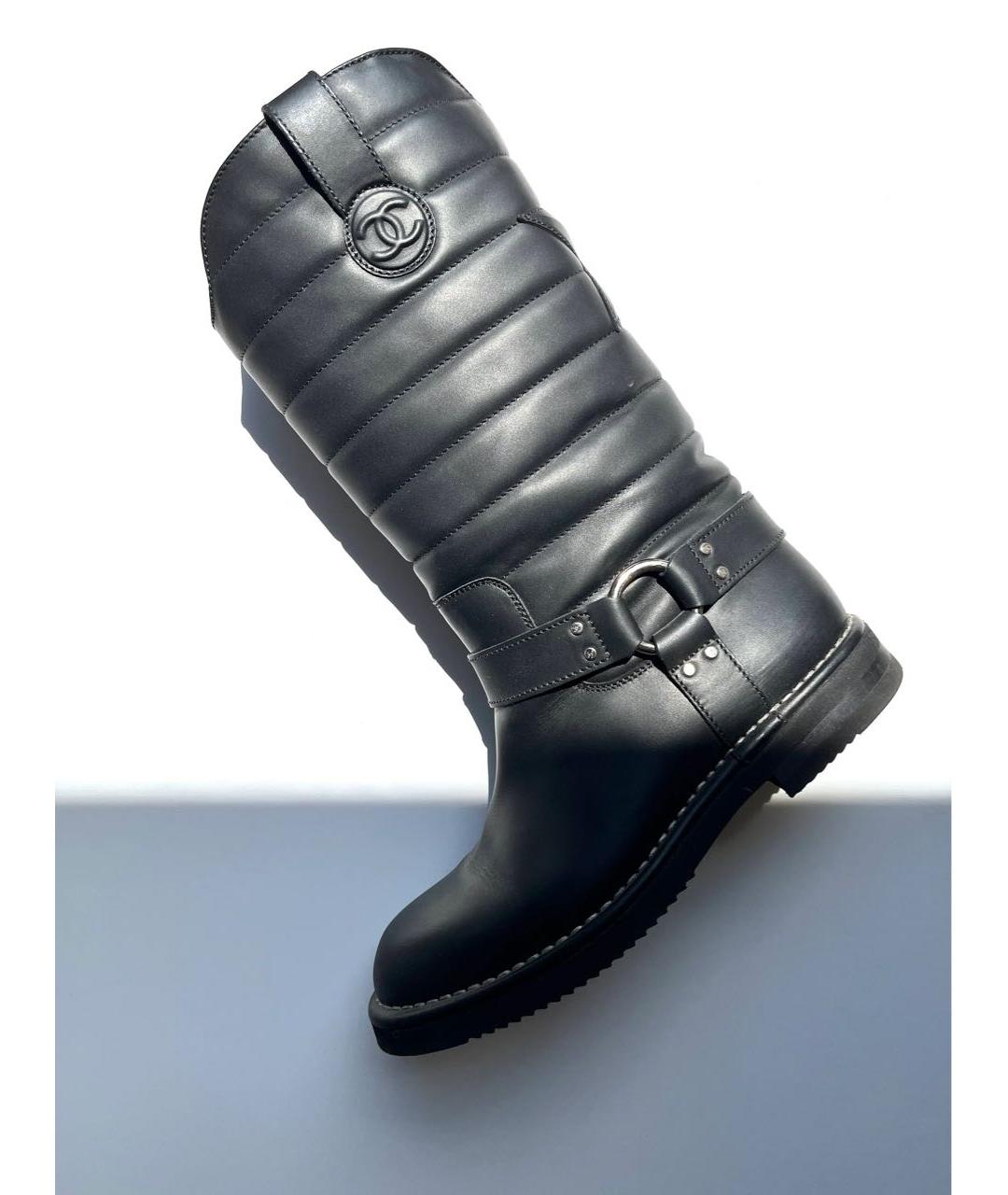 CHANEL Черные кожаные сапоги, фото 2