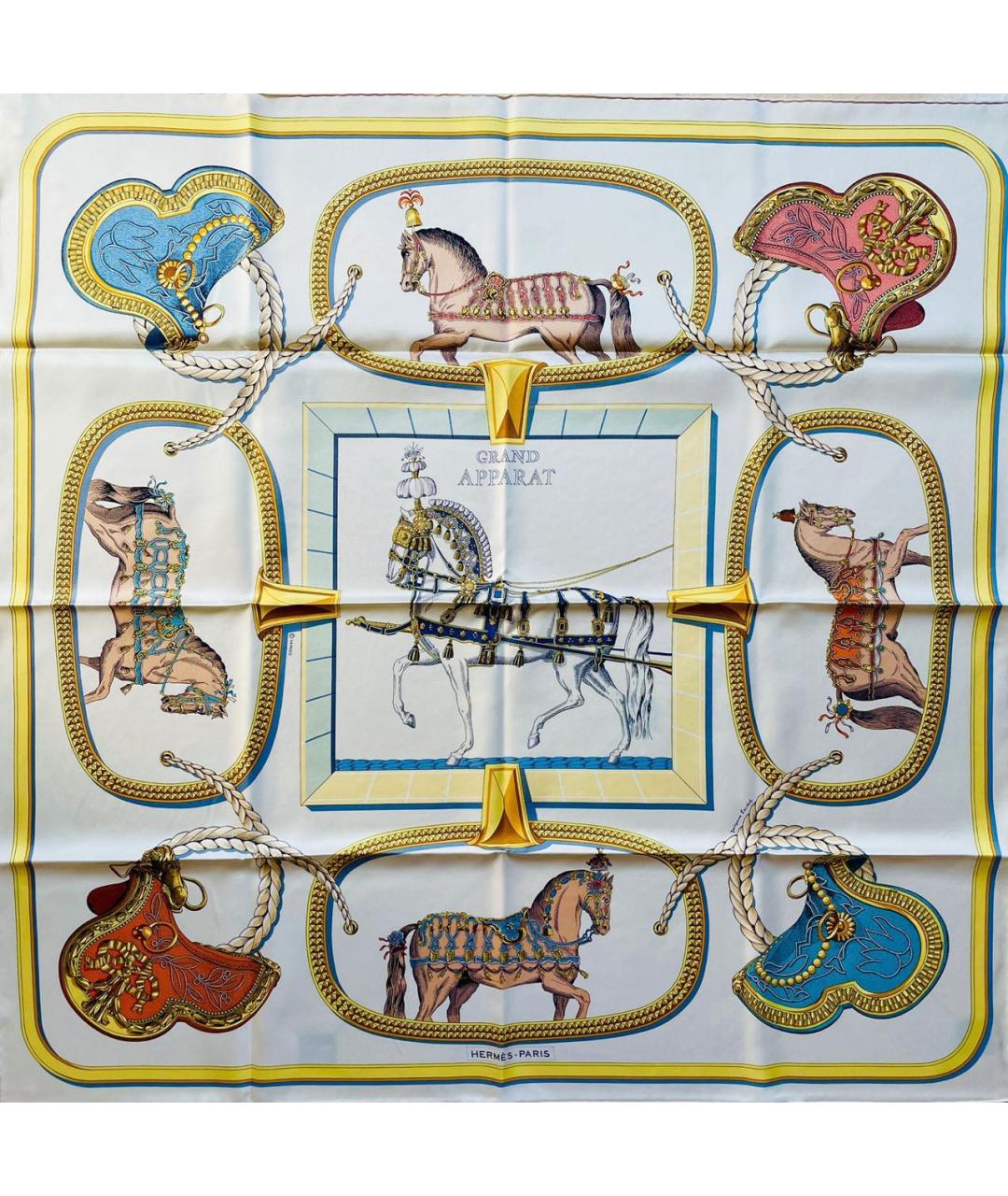 HERMES Бежевый шелковый платок, фото 1