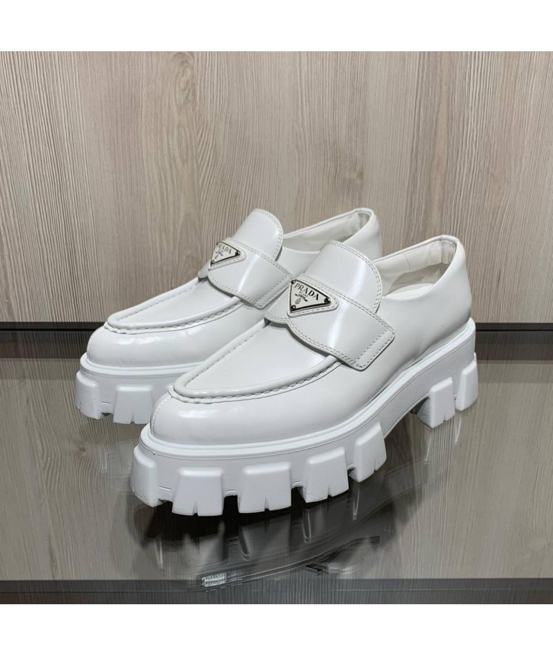 PRADA Белые кожаные лоферы, фото 2
