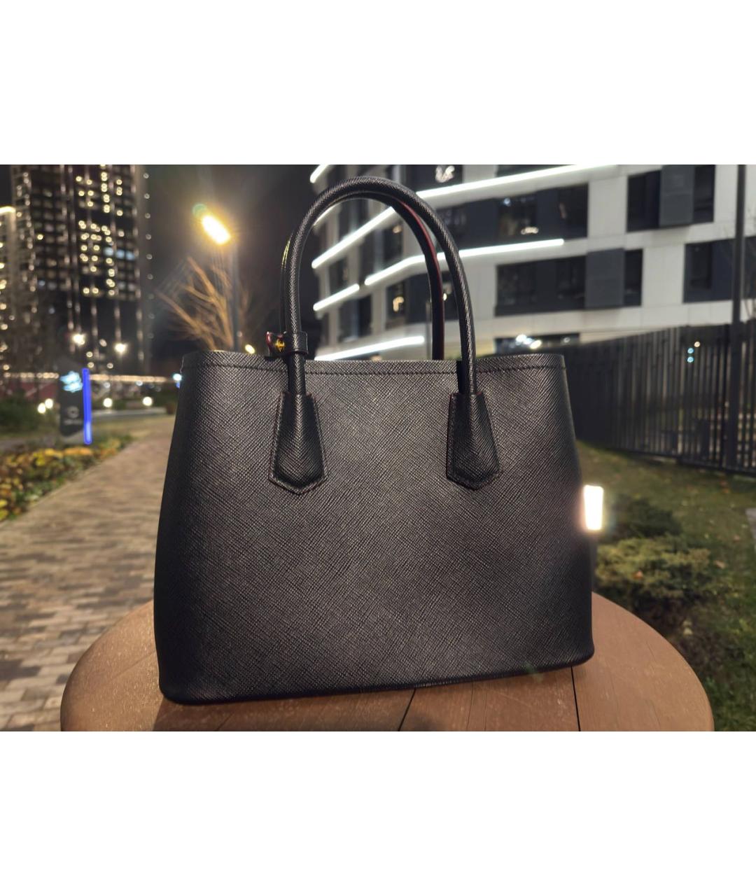 PRADA Черная кожаная сумка с короткими ручками, фото 3