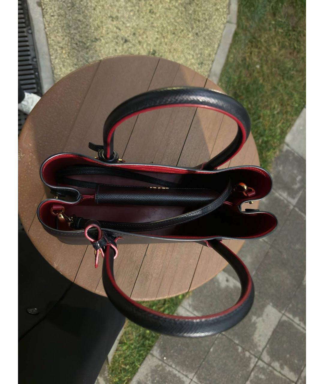 PRADA Черная кожаная сумка с короткими ручками, фото 4