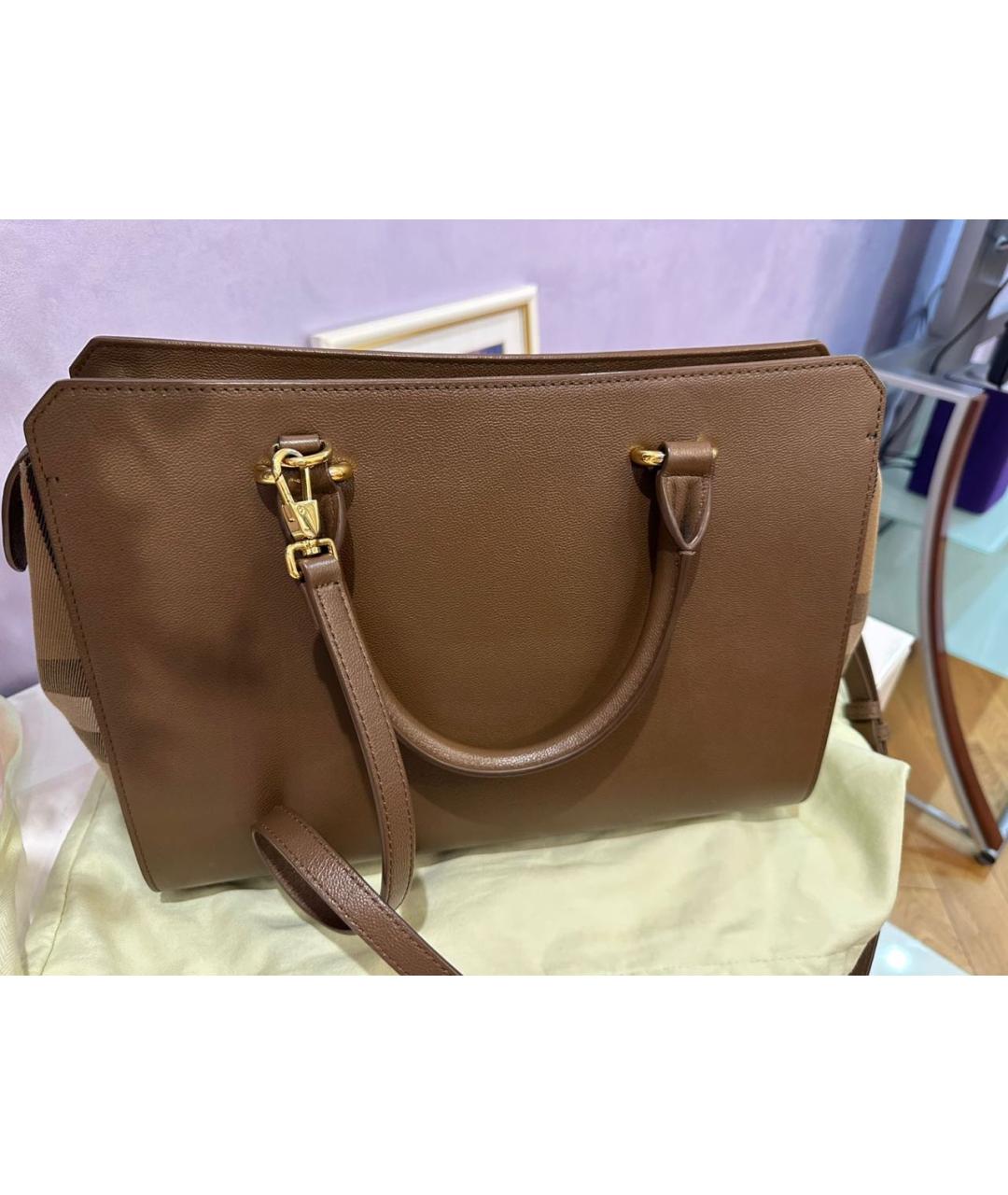 BURBERRY Бежевая кожаная сумка с короткими ручками, фото 5