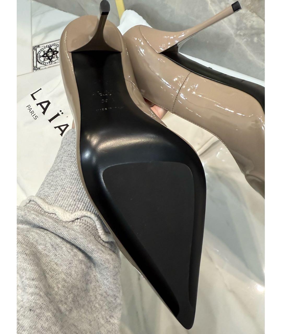 ALAIA Бежевые туфли из лакированной кожи, фото 5