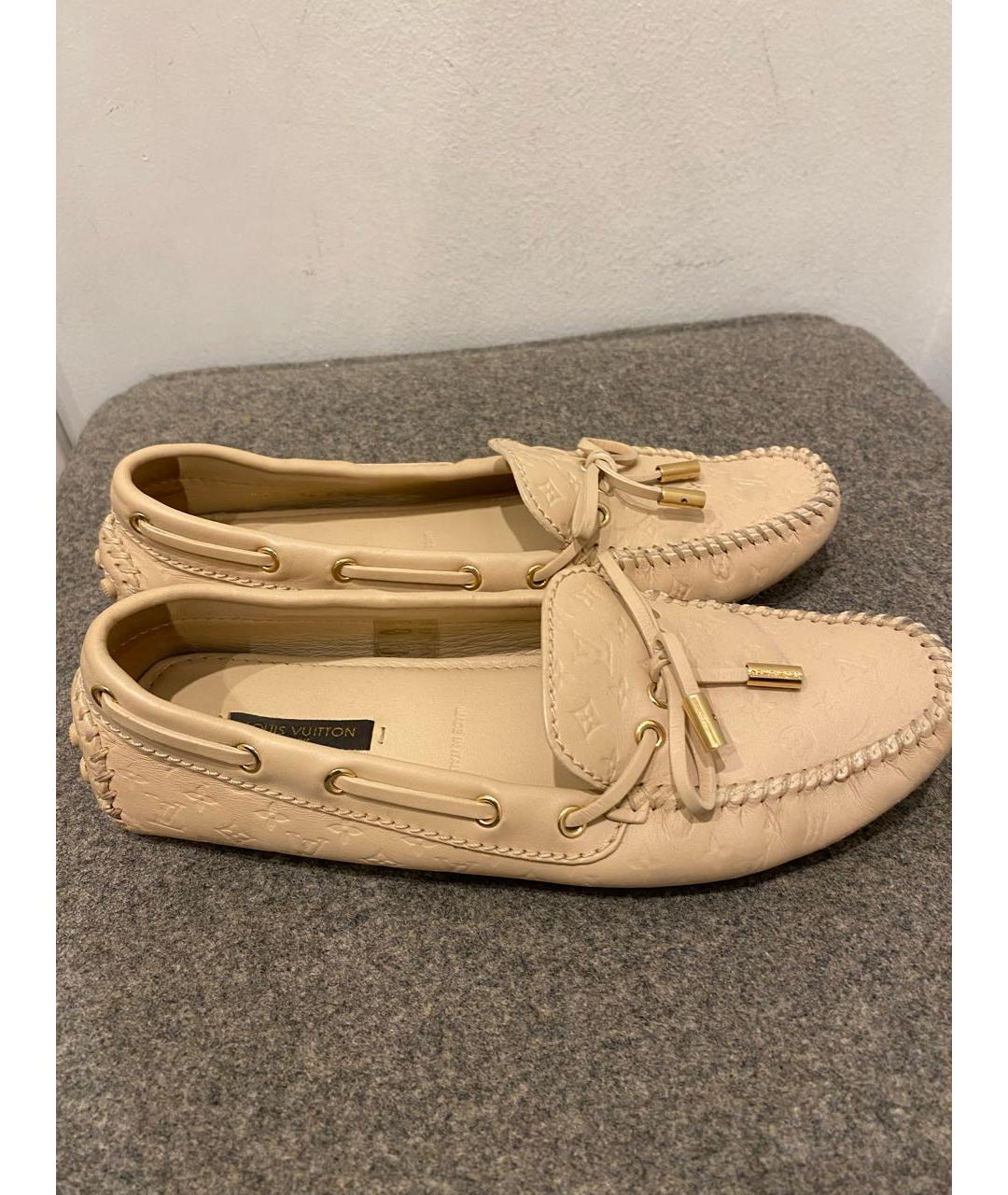 LOUIS VUITTON Бежевые кожаные лоферы, фото 4