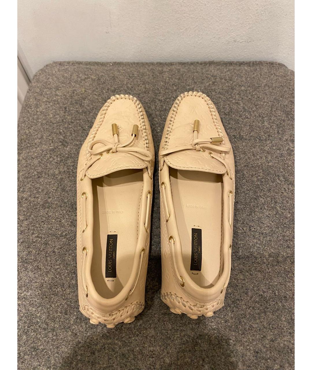 LOUIS VUITTON Бежевые кожаные лоферы, фото 2