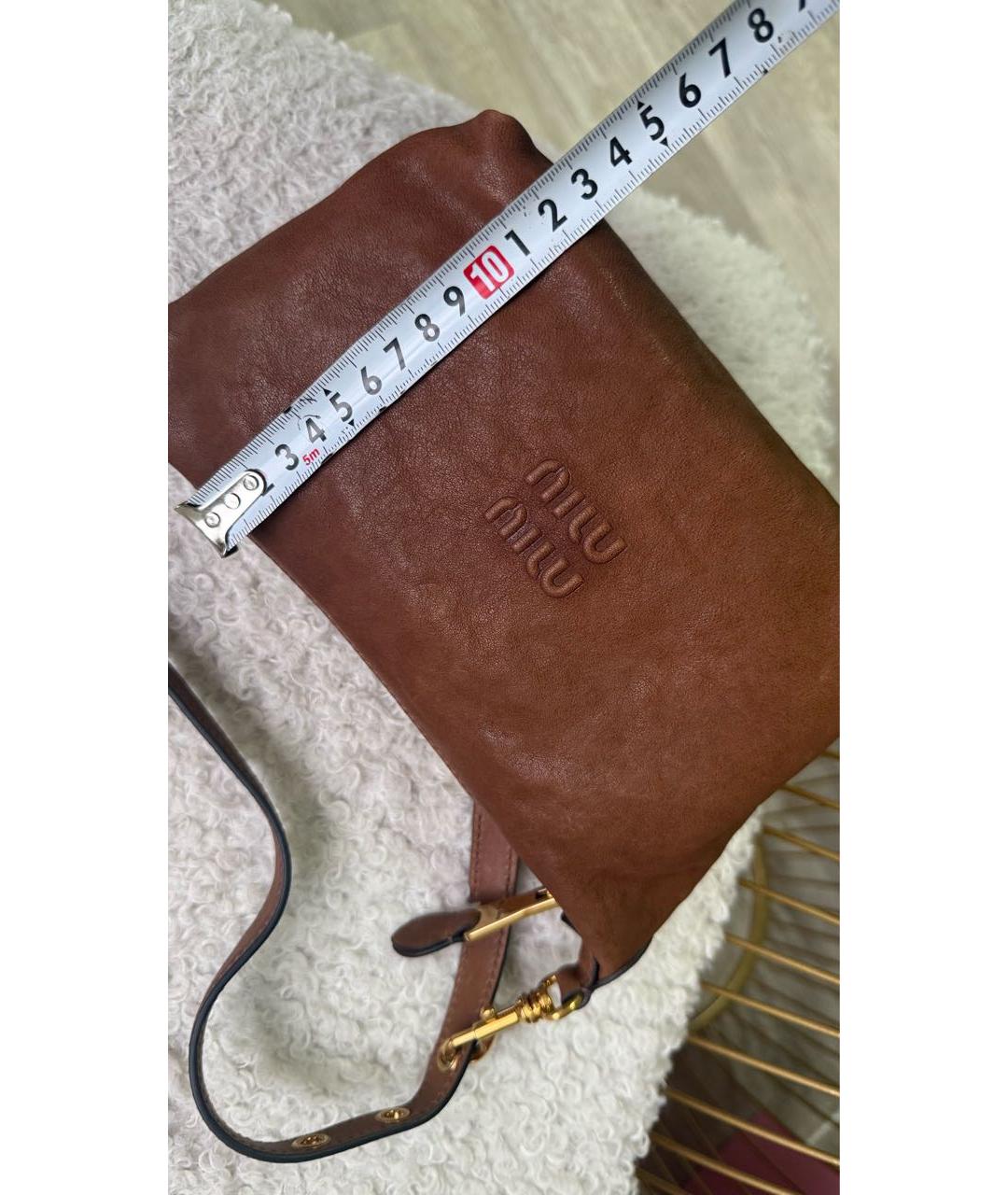 MIU MIU Коричневая кожаная сумка с короткими ручками, фото 4