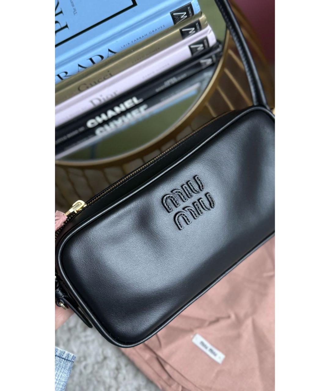 MIU MIU Черная кожаная сумка с короткими ручками, фото 3