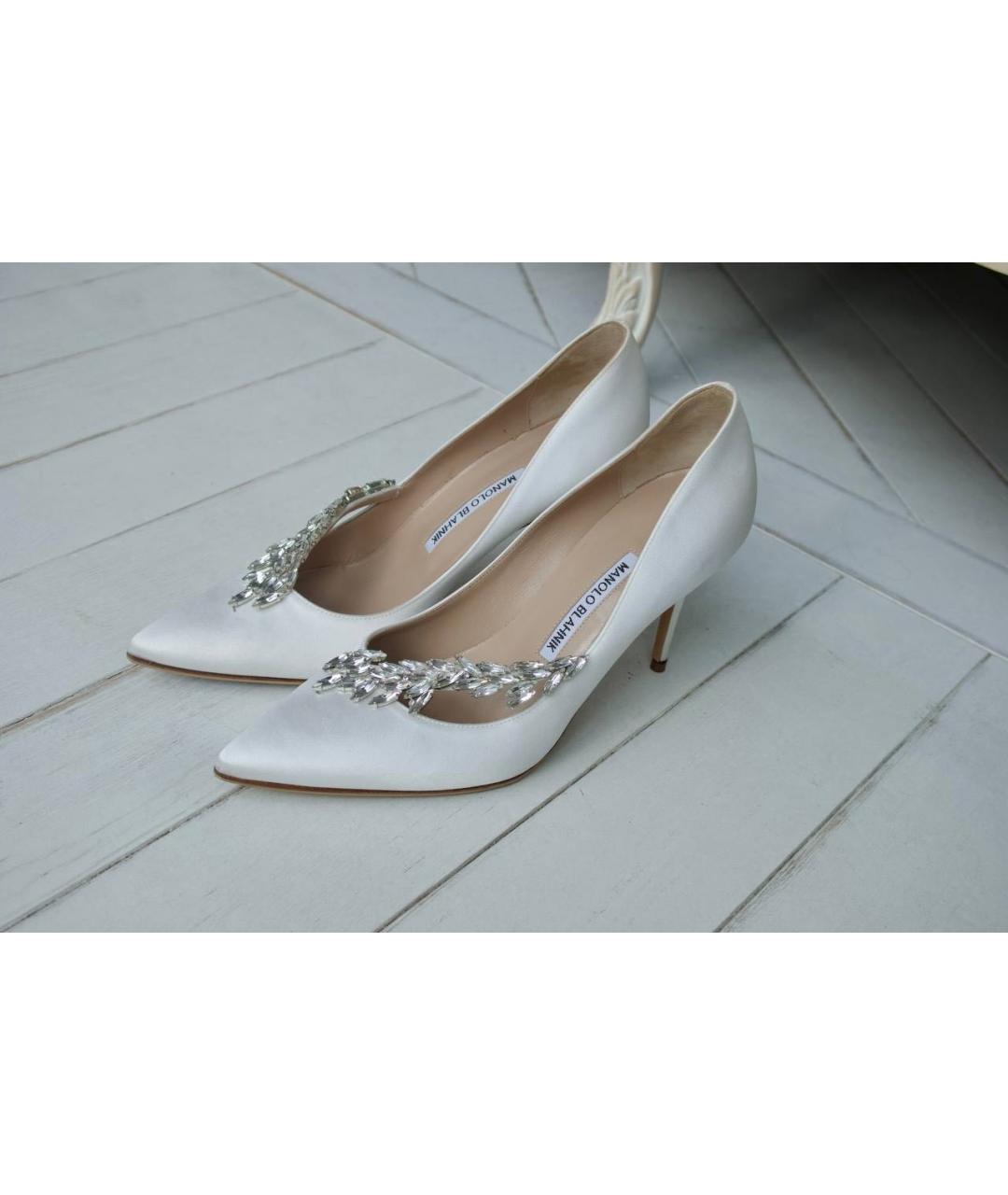 MANOLO BLAHNIK Белые текстильные лодочки на низком каблуке, фото 5