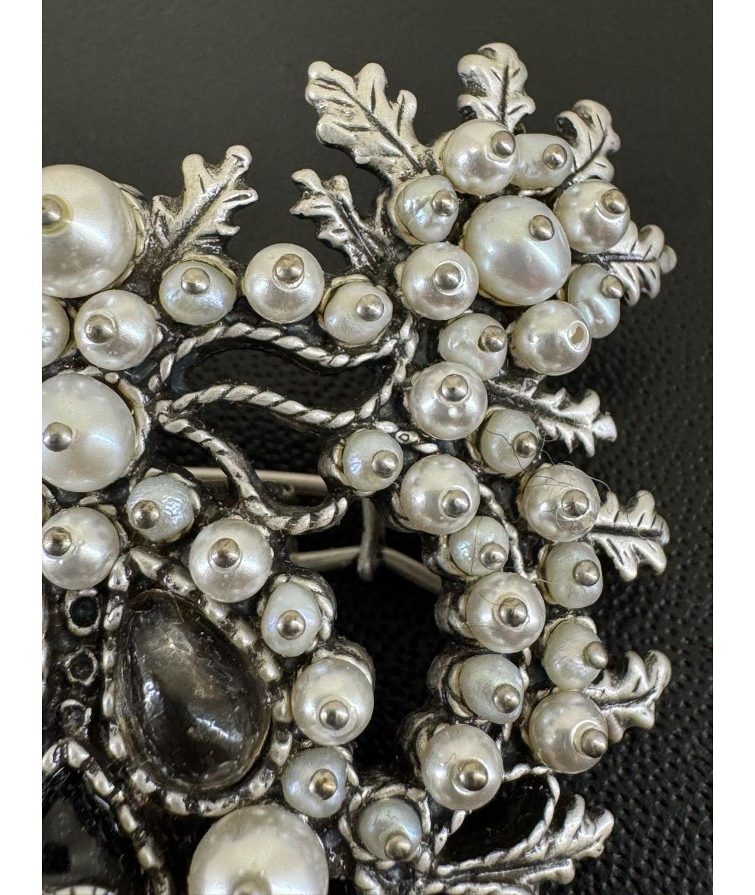 CHANEL Белая заколка, фото 2