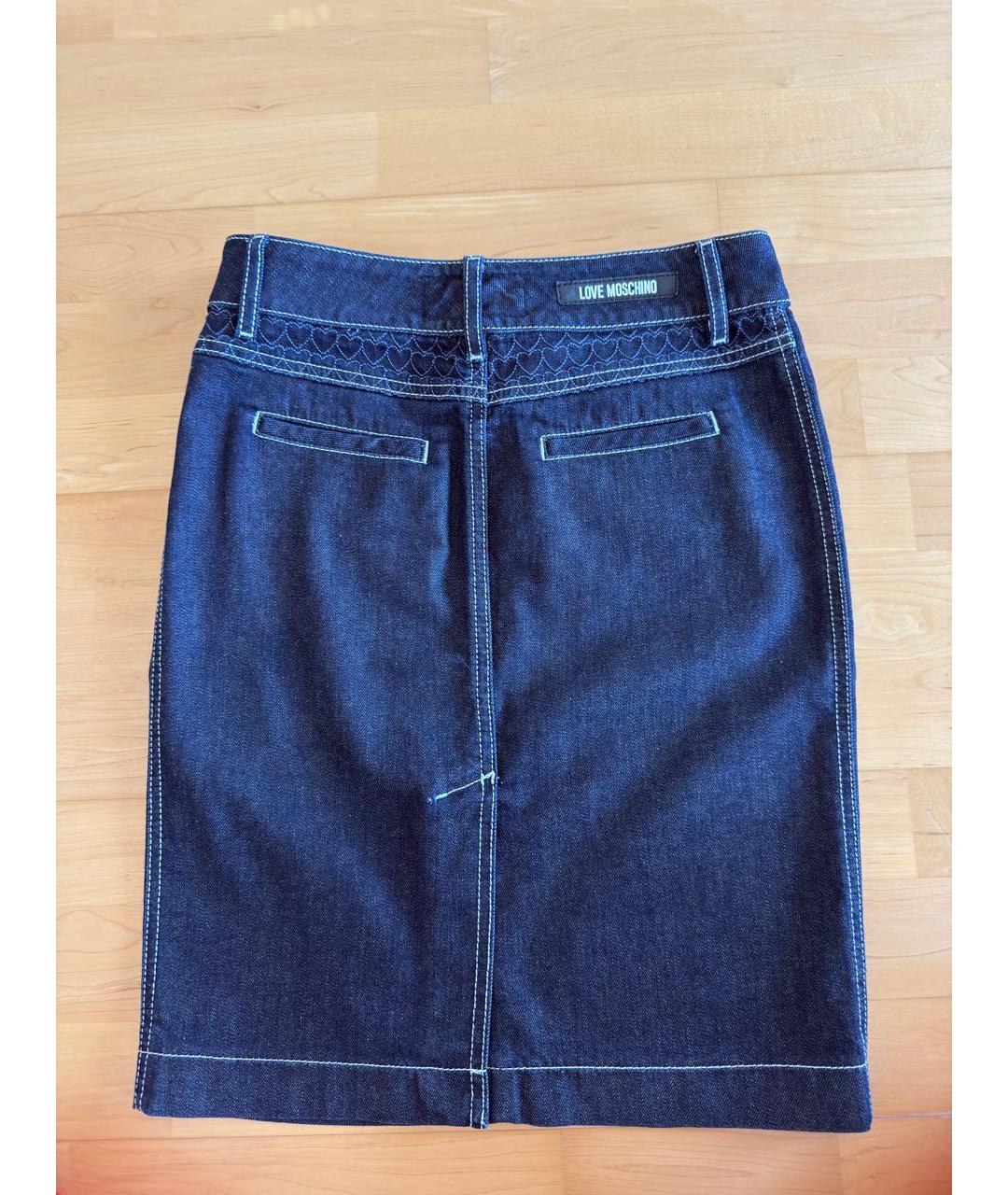 LOVE MOSCHINO Темно-синяя деним юбка мини, фото 2