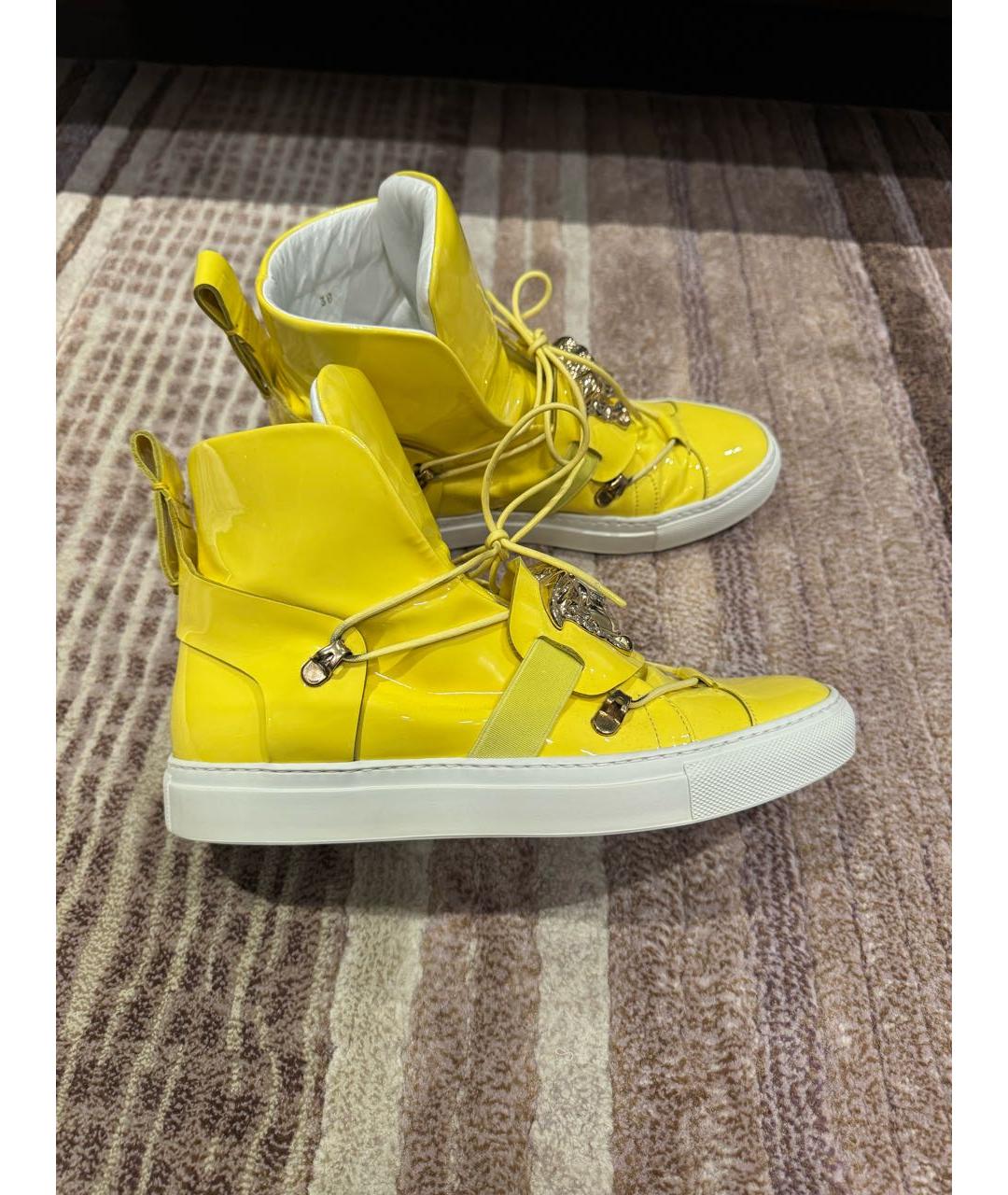 VERSACE Желтые кеды из лакированной кожи, фото 8