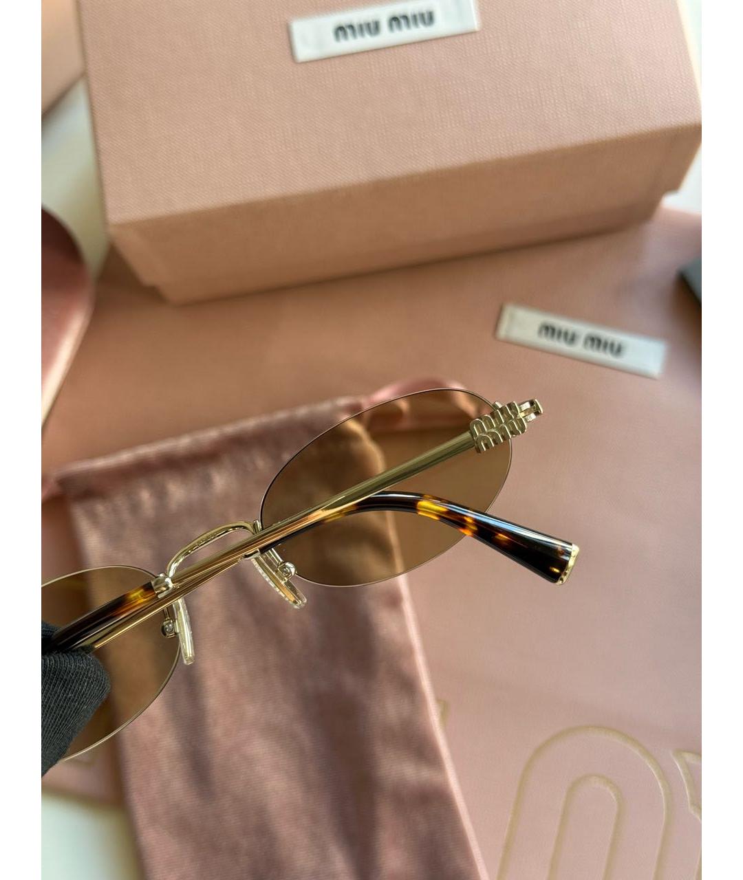 MIU MIU Золотые металлические солнцезащитные очки, фото 4