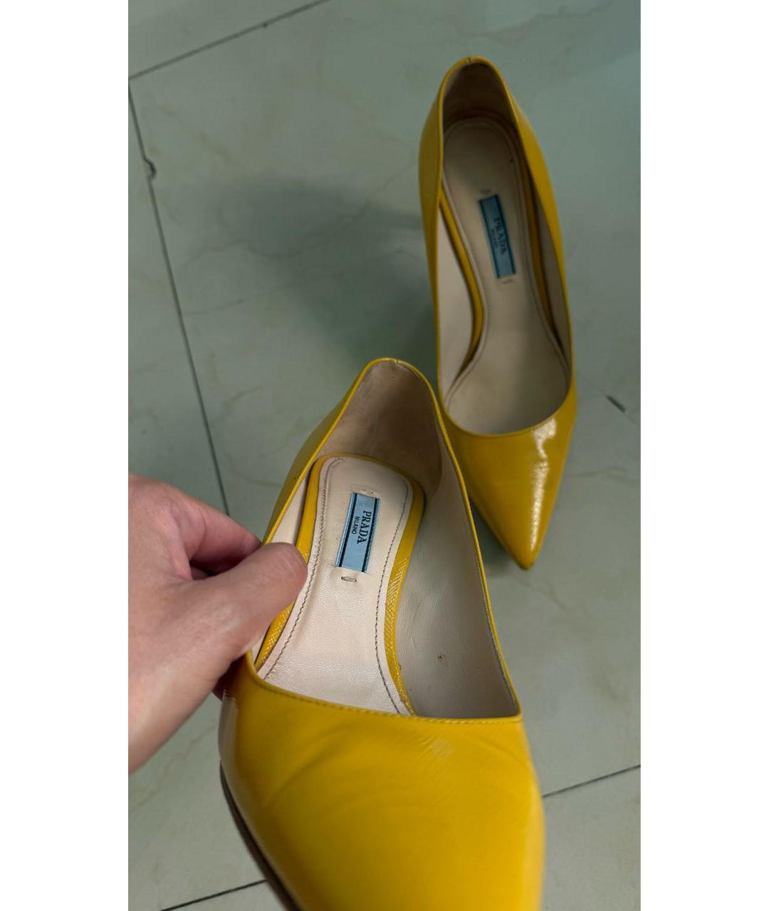 PRADA Желтые кожаные туфли, фото 6