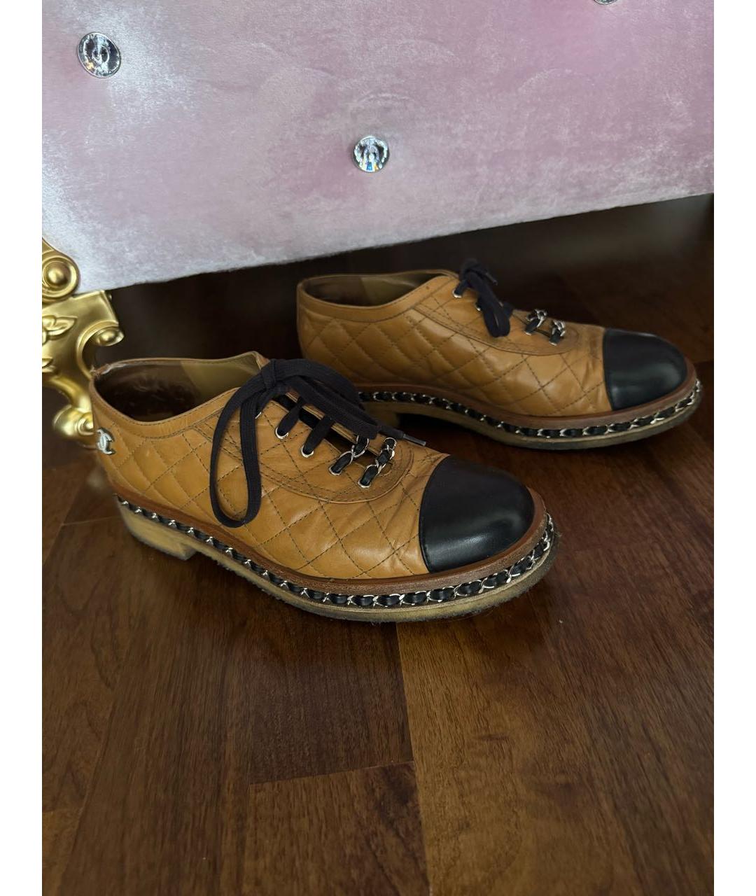 CHANEL Горчичные кожаные ботинки, фото 2