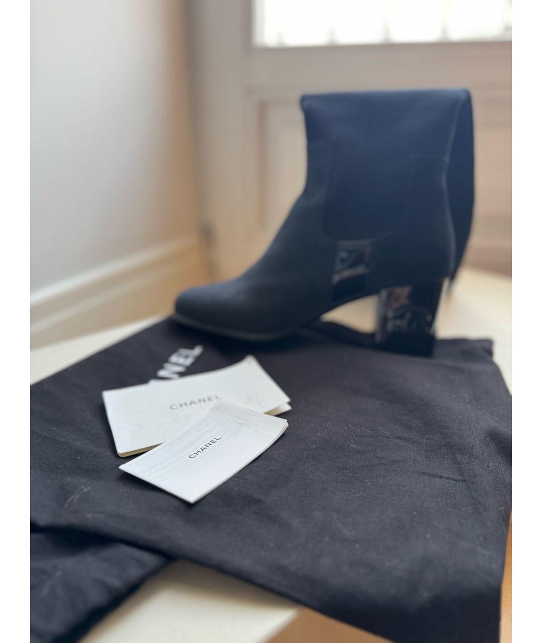 CHANEL Черные замшевые сапоги, фото 4