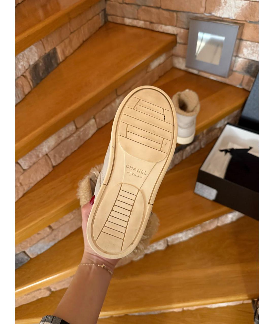CHANEL Бежевые кожаные кеды, фото 7