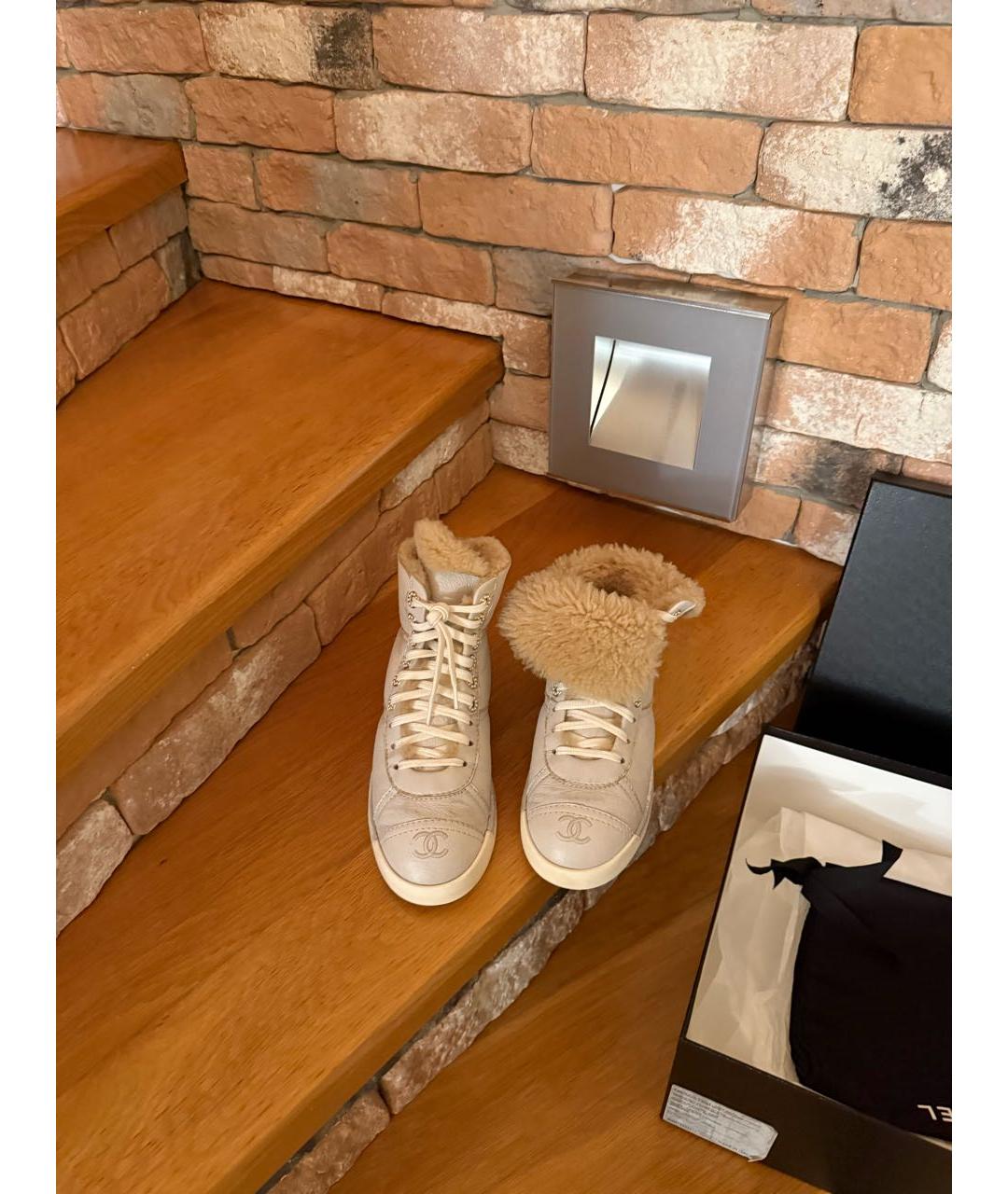 CHANEL Бежевые кожаные кеды, фото 5