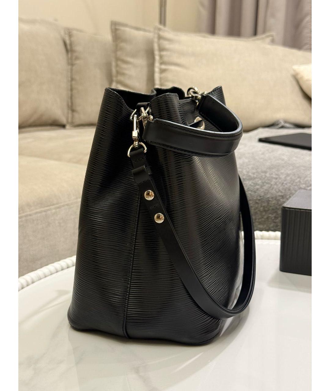 LOUIS VUITTON Черная кожаная сумка с короткими ручками, фото 2