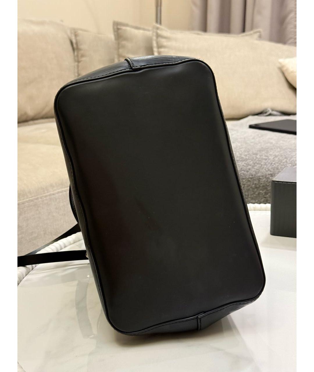 LOUIS VUITTON Черная кожаная сумка с короткими ручками, фото 4