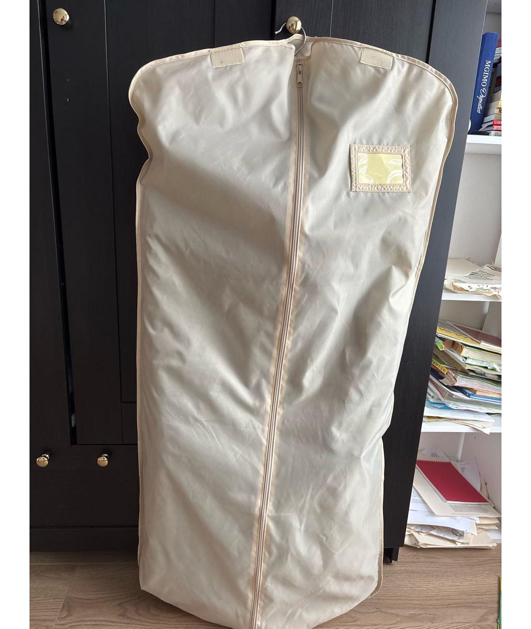 BURBERRY Черная меховая дубленка, фото 6