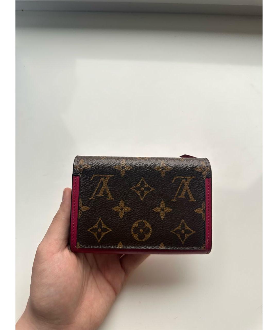 LOUIS VUITTON Коричневый кожаный кошелек, фото 3