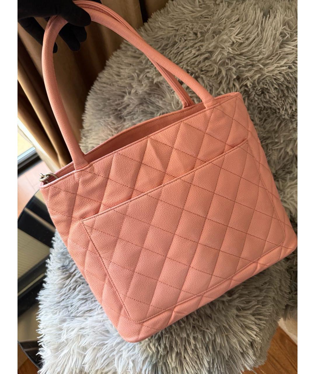 CHANEL Розовая кожаная сумка тоут, фото 3