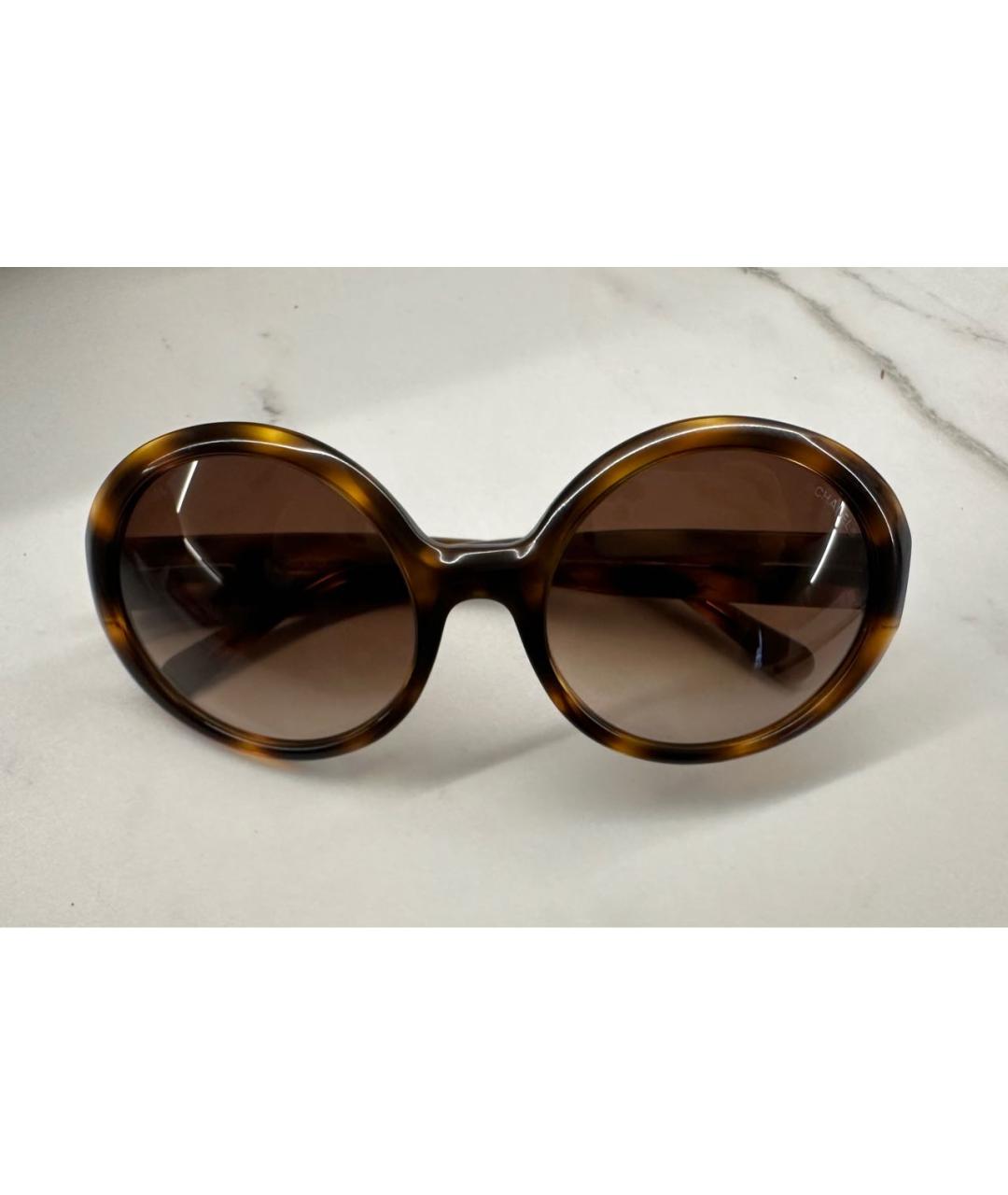 CHANEL Коричневые пластиковые солнцезащитные очки, фото 8