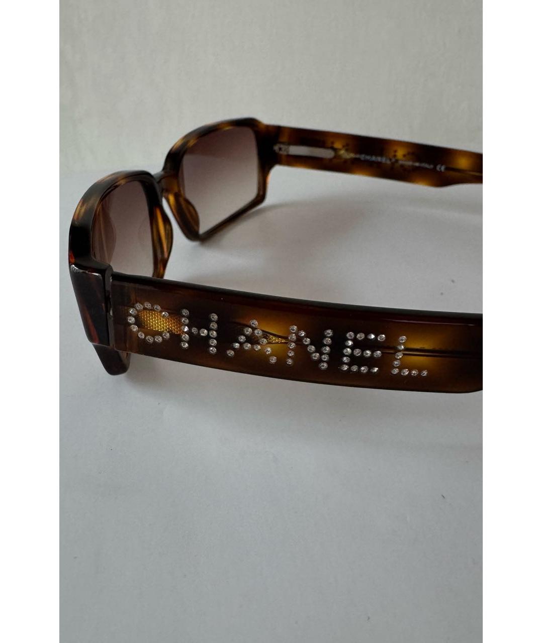 CHANEL Коричневые пластиковые солнцезащитные очки, фото 4