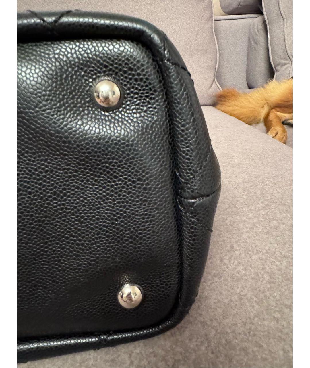 CHANEL Черная кожаная сумка тоут, фото 7