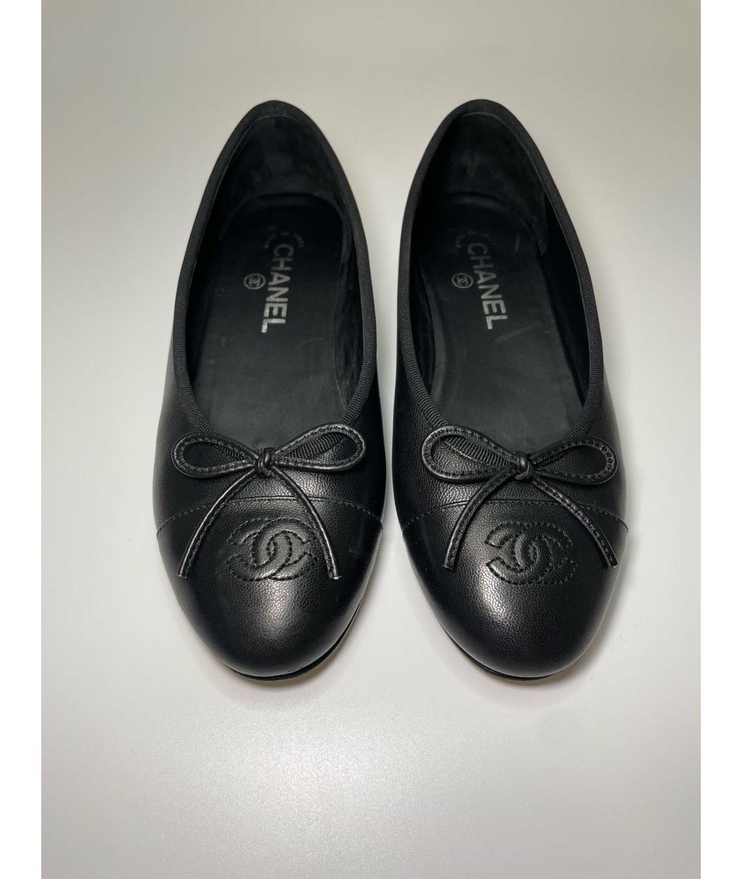CHANEL Черные кожаные балетки, фото 2