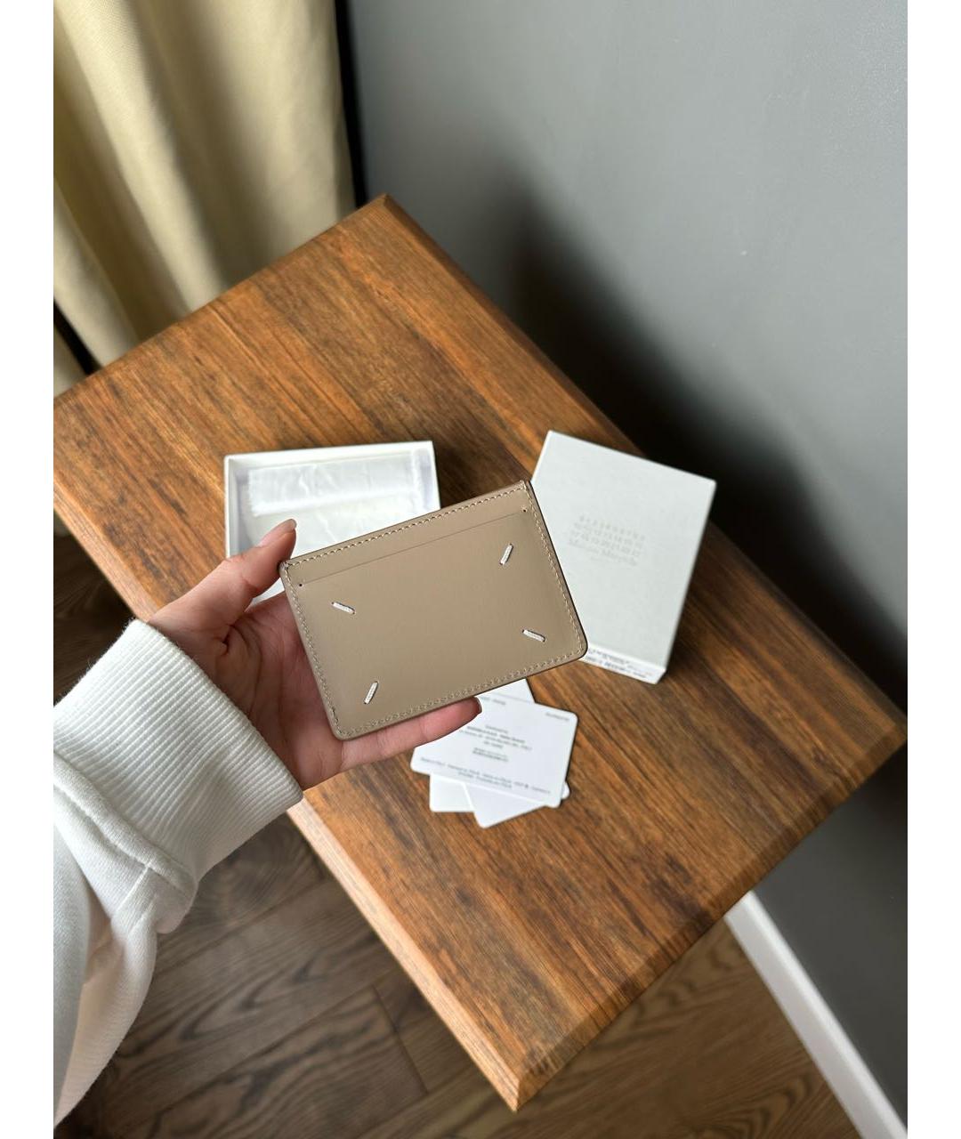 MAISON MARGIELA Бежевый кожаный кардхолдер, фото 3