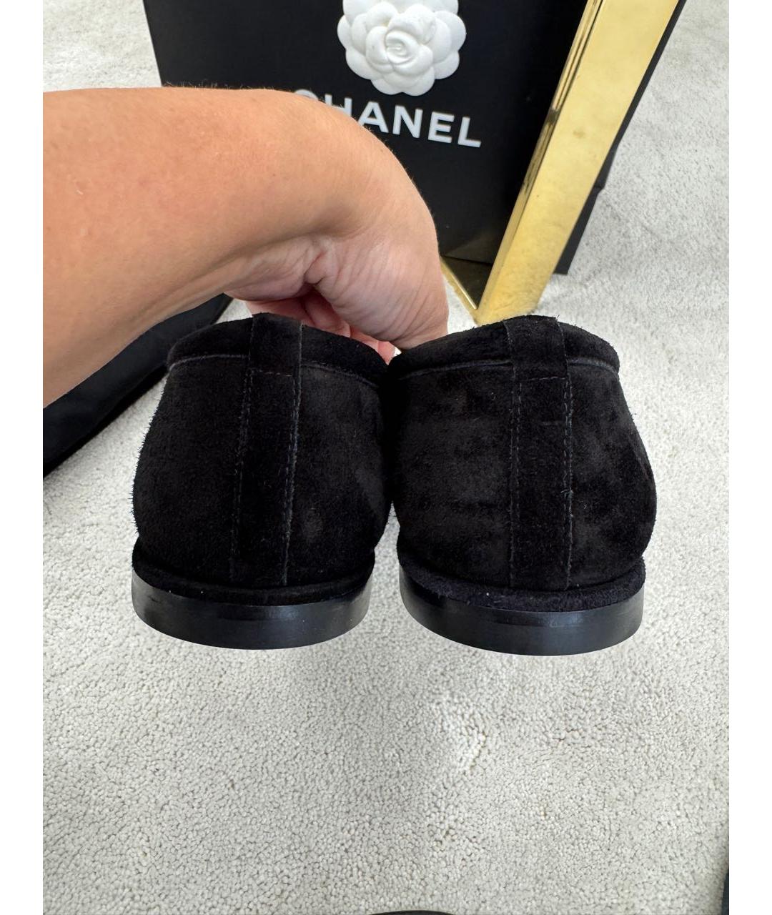 CHANEL Черные замшевые лоферы, фото 4
