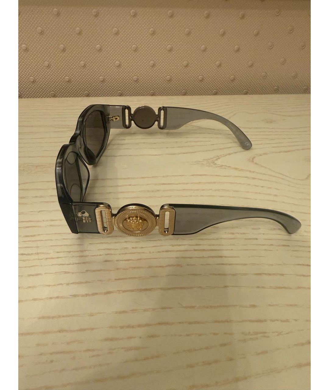 VERSACE Серые пластиковые солнцезащитные очки, фото 2