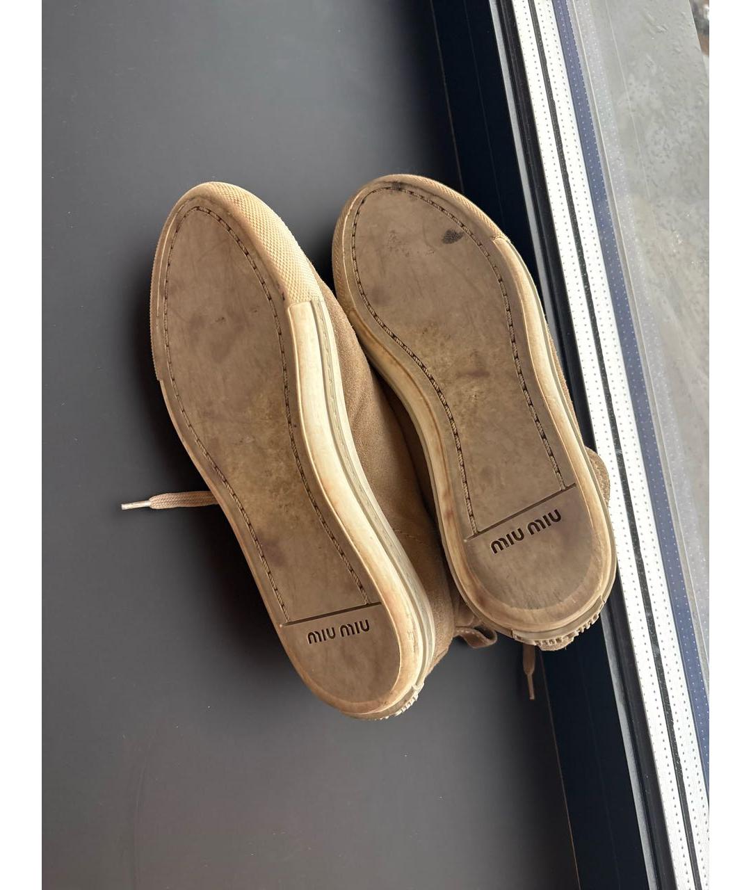 MIU MIU Бежевые замшевые кеды, фото 8