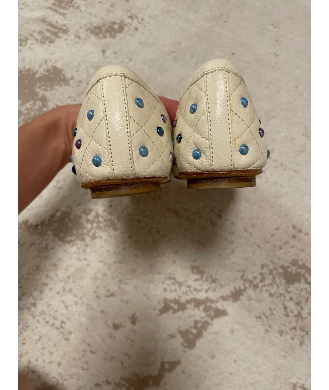 MOSCHINO Бежевые кожаные балетки, фото 4