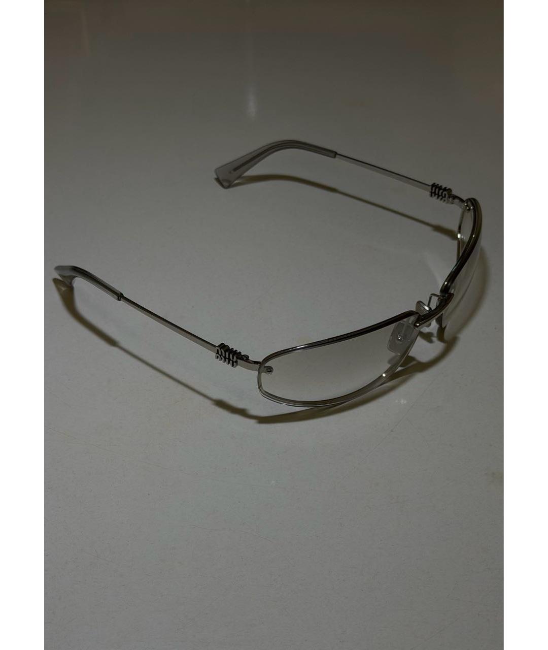 MIU MIU Серебряные металлические солнцезащитные очки, фото 3