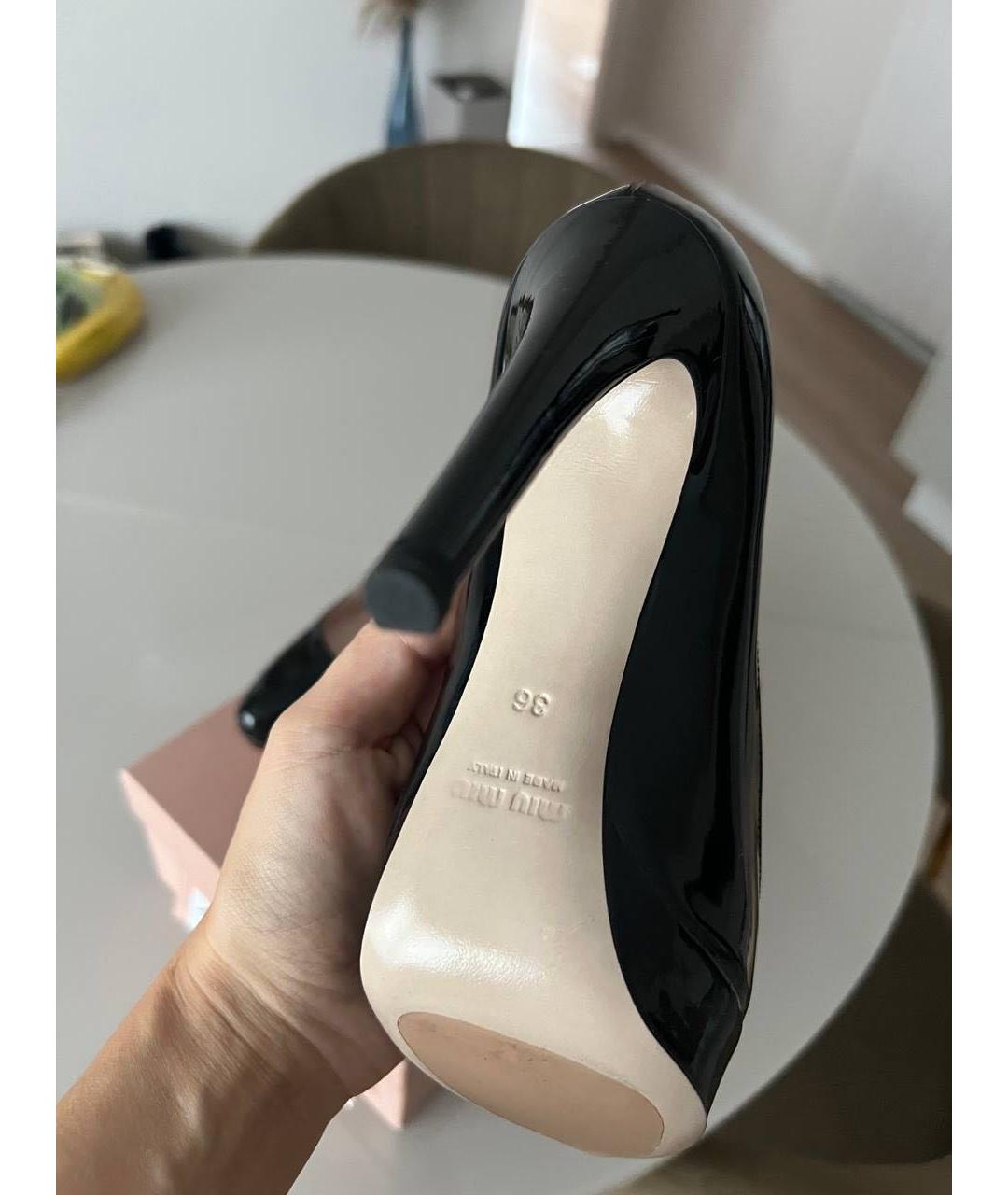 MIU MIU Черные туфли из лакированной кожи, фото 5