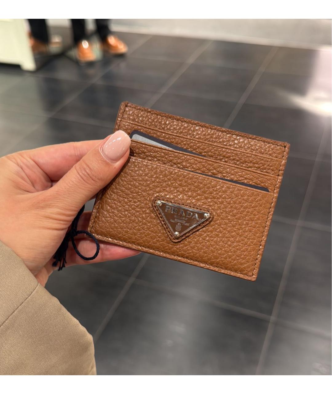 PRADA Коричневый кожаный кардхолдер, фото 4