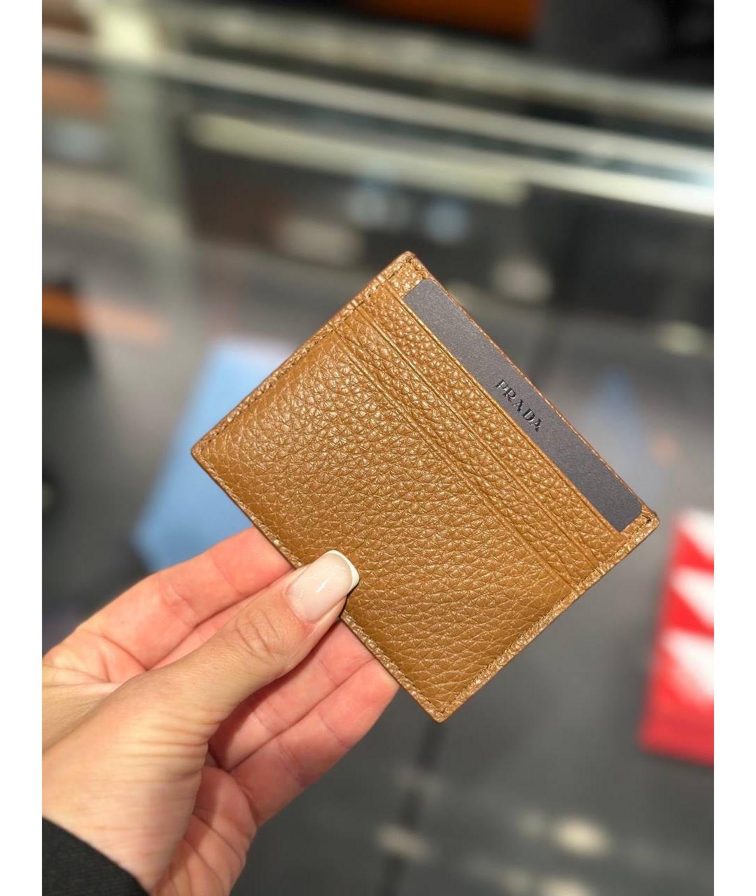 PRADA Коричневый кожаный кардхолдер, фото 3