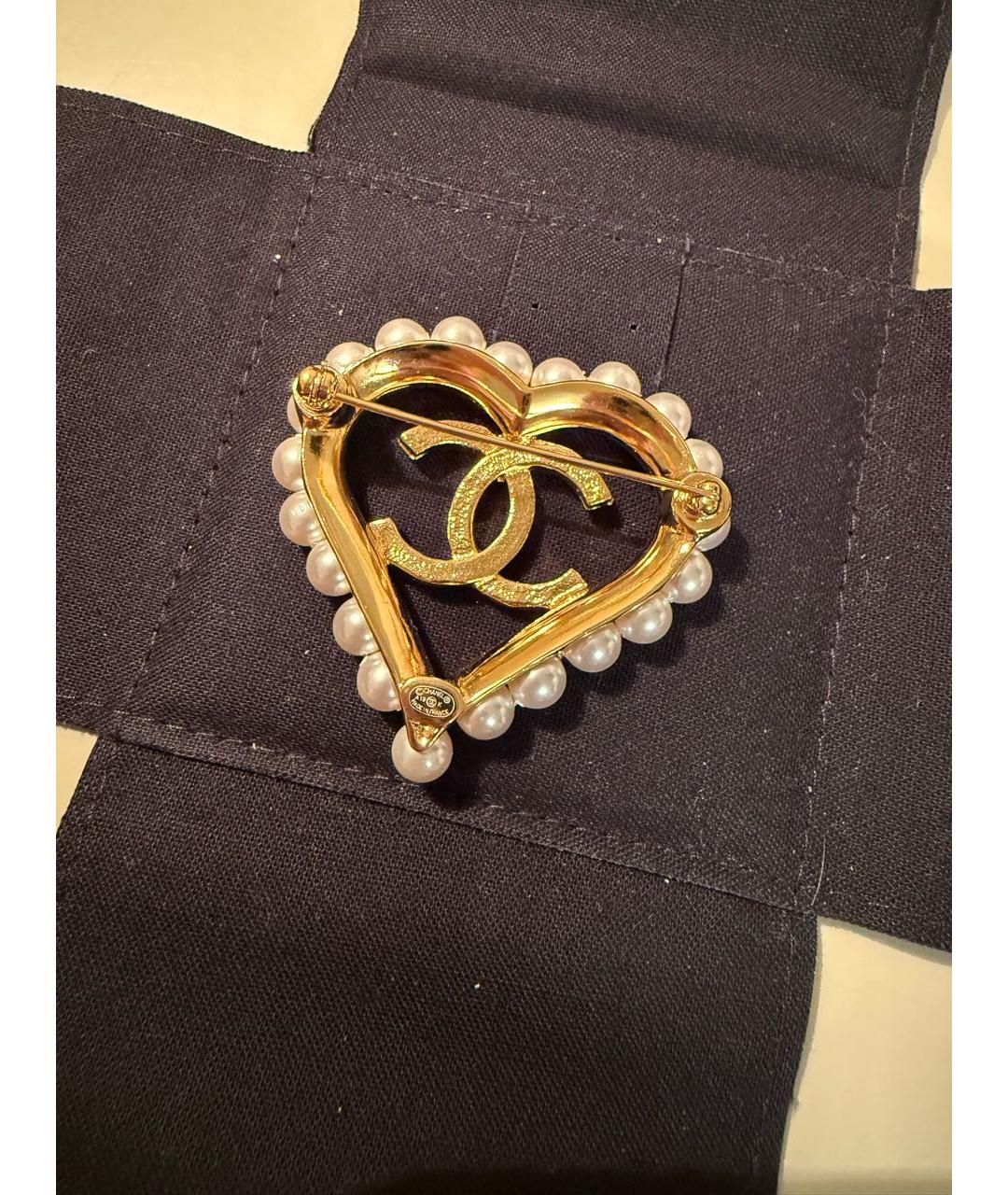 CHANEL Золотая металлическая брошь, фото 3